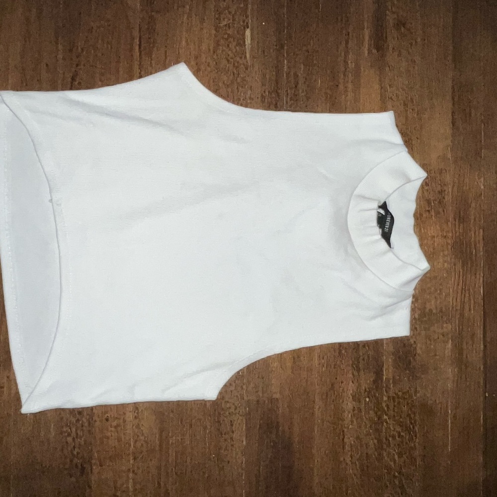 Cropped mock neck tank